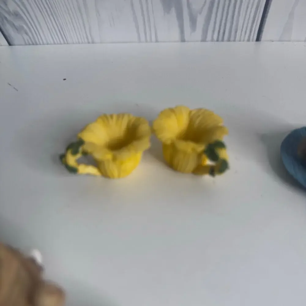 Vintage Ceramic Resin Miniature Figures Teapots Lot of 15 Pieces Trinkets